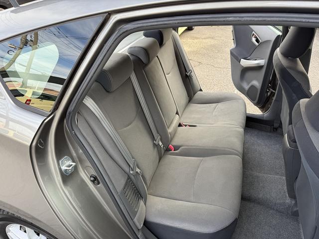 プリウス Ｓ　ＬＥＤエディション　自社　ローン　対応　ｉｓｔｏｐ　Ｓキー　ＥＴＣ　ナビ　　ワンセグ　ＣＤ　ＤＶＤ　Ｂｌｕｅｔｏｏｔｈ　ＬＥＤ　アルミ（27枚目）