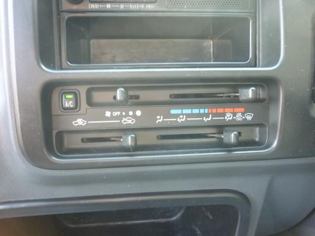 ハイゼットトラック エアコン・パワステ　スペシャル　４ＷＤ　エアコン　パワステ　マニュアル５速（21枚目）