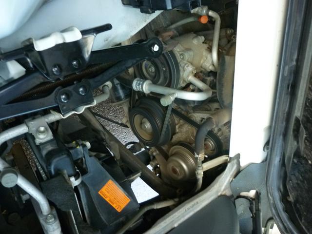 ハイゼットトラック エアコン・パワステ　スペシャル　４ＷＤ　エアコン　パワステ　マニュアル５速（24枚目）