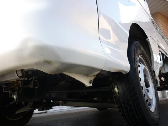 ハイゼットトラック エアコン・パワステ　スペシャル　４ＷＤ　エアコン　パワステ　マニュアル５速（30枚目）