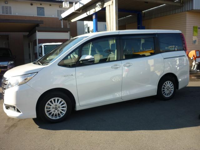 ノア ハイブリッドＸ　両側パワースライドドア　フリップダウン　ナビ　テレビ　Ｂｌｕｅｔｏｏｔｈ　バックカメラ　スマートキースペア有　トヨタセーフティセンス　ＥＴＣ（3枚目）