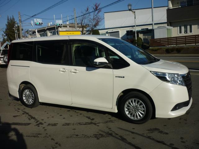 ノア ハイブリッドＸ　両側パワースライドドア　フリップダウン　ナビ　テレビ　Ｂｌｕｅｔｏｏｔｈ　バックカメラ　スマートキースペア有　トヨタセーフティセンス　ＥＴＣ（6枚目）