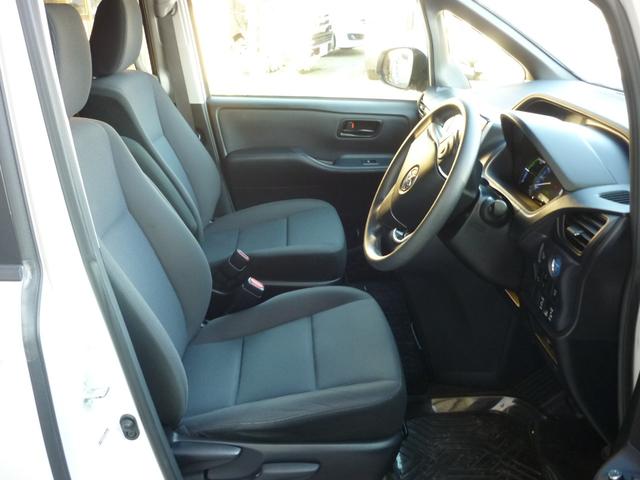 ノア ハイブリッドＸ　両側パワースライドドア　フリップダウン　ナビ　テレビ　Ｂｌｕｅｔｏｏｔｈ　バックカメラ　スマートキースペア有　トヨタセーフティセンス　ＥＴＣ（11枚目）