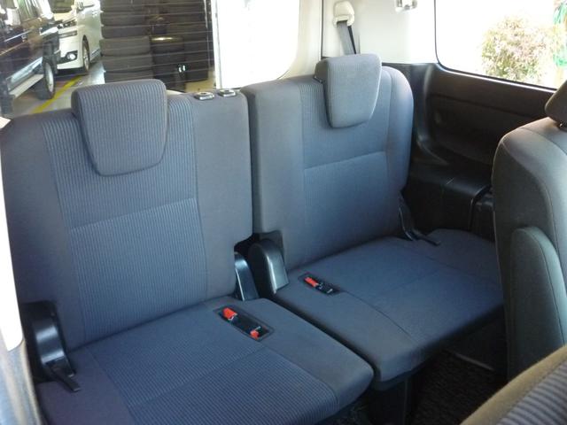 ノア ハイブリッドＸ　両側パワースライドドア　フリップダウン　ナビ　テレビ　Ｂｌｕｅｔｏｏｔｈ　バックカメラ　スマートキースペア有　トヨタセーフティセンス　ＥＴＣ（13枚目）