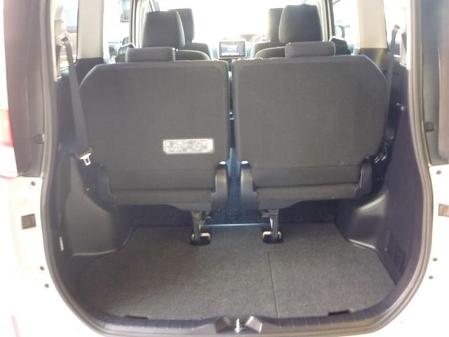 ノア ハイブリッドＸ　両側パワースライドドア　フリップダウン　ナビ　テレビ　Ｂｌｕｅｔｏｏｔｈ　バックカメラ　スマートキースペア有　トヨタセーフティセンス　ＥＴＣ（15枚目）