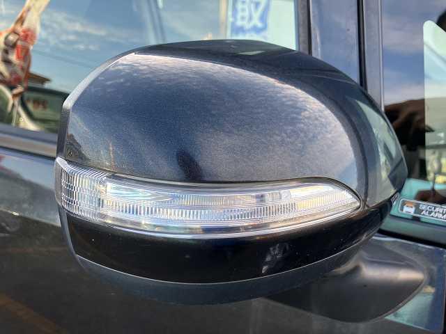 ステラ カスタムＦ　検２年　アイドリングストップ　スマートキー　ＣＤ　フォグ　ＨＩＤ　アルミホイール　ベンチシート　ウィンカーミラー　オートエアコン　プッシュスタート（24枚目）