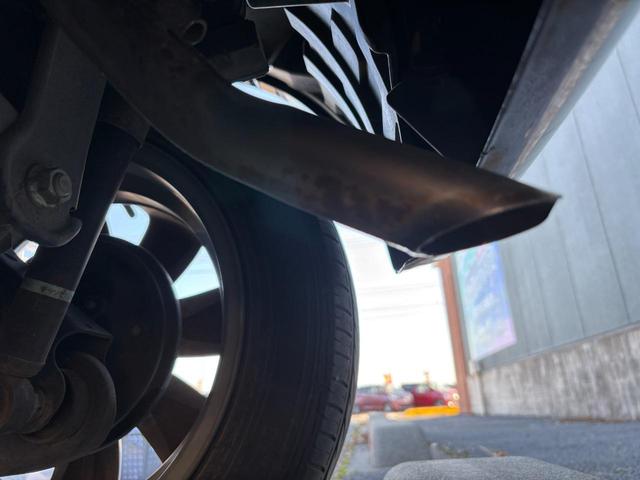 下回り防錆プランは、雪道でまかれる塩化カルシウム（融雪剤）や潮風などから発生する錆などの劣化を防ぎ、車の下回りをガードします。