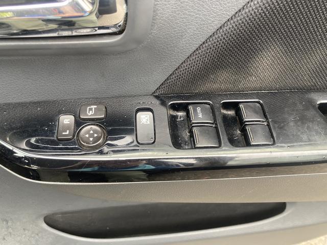 ワゴンＲスティングレー Ｘ　４ＷＤ　Ｓキー　ＣＤ　アルミ　ＨＩＤ　エアロ　フォグ（31枚目）
