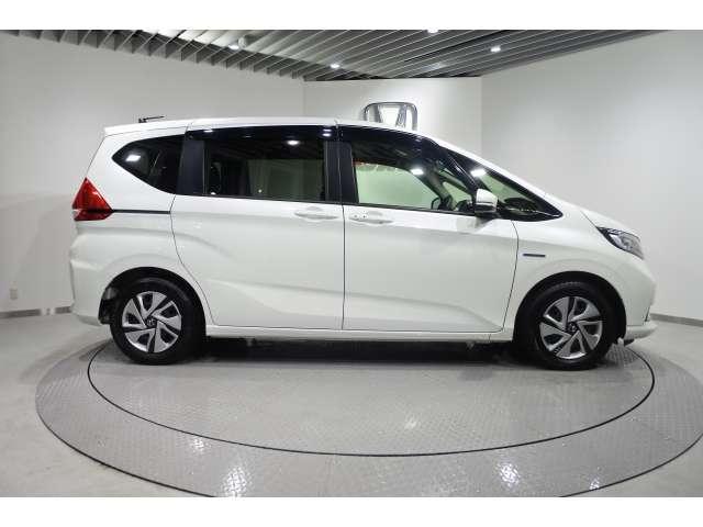 ハイブリッド・Gホンダセンシング メモリーナビ リアカメラ ETC 弊社試乗車 地デジ クルーズコントロール 衝突軽減 LEDヘッドライト Bカメ ナビTV メモリーナビ ETC スマートキー キーレス 盗難防止装置 ABS ECON(6枚目)