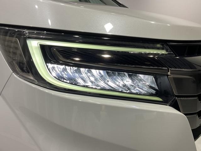 ステップワゴンスパーダ スパーダ・クールスピリットホンダセンシング　純正ドライブレコーダー前後あり　サイドエアバック　スマートキ　左右電動スライドドア　バックモニタ　Ｗエアコン　地ＴＶ　ナビ＆ＴＶ　三列シート　助手席エアバッグ　ＡＡＣ　横滑り防止機能　ターボ車　ＡＢＳ（11枚目）