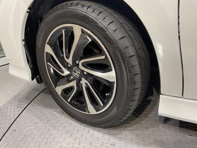 ステップワゴンスパーダ スパーダ・クールスピリットホンダセンシング　純正ドライブレコーダー前後あり　サイドエアバック　スマートキ　左右電動スライドドア　バックモニタ　Ｗエアコン　地ＴＶ　ナビ＆ＴＶ　三列シート　助手席エアバッグ　ＡＡＣ　横滑り防止機能　ターボ車　ＡＢＳ（39枚目）