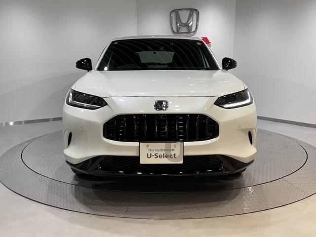 ZR-V e:HEVZ特別仕様車ブラックスタイル 【弊社デモカー】 アラウンドビューモニター LEDヘッドランプ スマ-トキ- クルコン ETC車載器 電動シート ドライブレコーダー シートヒーター 本革シート バックカメラ 盗難防止装置 ESC(3枚目)