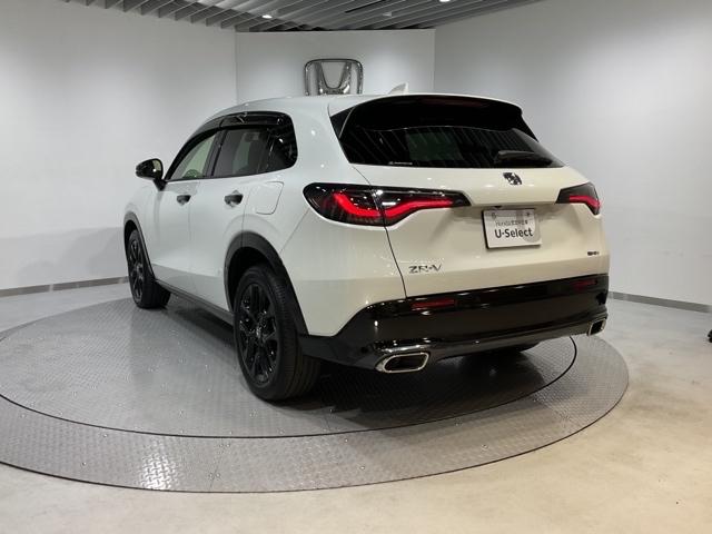 ZR-V e:HEVZ特別仕様車ブラックスタイル 【弊社デモカー】 アラウンドビューモニター LEDヘッドランプ スマ-トキ- クルコン ETC車載器 電動シート ドライブレコーダー シートヒーター 本革シート バックカメラ 盗難防止装置 ESC(5枚目)