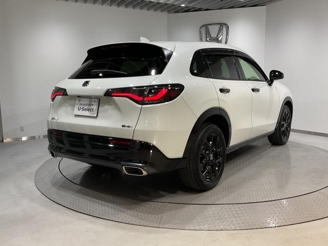 ZR-V e:HEVZ特別仕様車ブラックスタイル 【弊社デモカー】 アラウンドビューモニター LEDヘッドランプ スマ-トキ- クルコン ETC車載器 電動シート ドライブレコーダー シートヒーター 本革シート バックカメラ 盗難防止装置 ESC(7枚目)