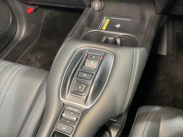 ZR-V e:HEVZ特別仕様車ブラックスタイル 【弊社デモカー】 アラウンドビューモニター LEDヘッドランプ スマ-トキ- クルコン ETC車載器 電動シート ドライブレコーダー シートヒーター 本革シート バックカメラ 盗難防止装置 ESC(15枚目)