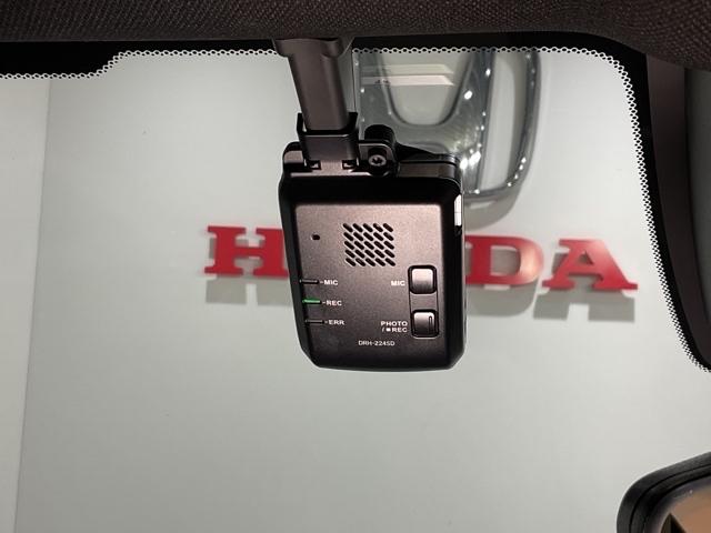 ZR-V e:HEVZ特別仕様車ブラックスタイル 【弊社デモカー】 アラウンドビューモニター LEDヘッドランプ スマ-トキ- クルコン ETC車載器 電動シート ドライブレコーダー シートヒーター 本革シート バックカメラ 盗難防止装置 ESC(29枚目)