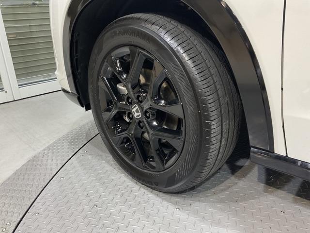 ZR-V e:HEVZ特別仕様車ブラックスタイル 【弊社デモカー】 アラウンドビューモニター LEDヘッドランプ スマ-トキ- クルコン ETC車載器 電動シート ドライブレコーダー シートヒーター 本革シート バックカメラ 盗難防止装置 ESC(39枚目)