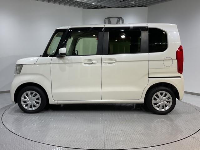 Ｎ－ＢＯＸ Ｇ・Ｌターボホンダセンシング　【いまコレ＋】新品フロアマット　Ｗ電動ドア　リアカメラ　衝突軽減ブレーキ　クルコン　フルタイム４ＷＤ　ＬＥＤライト　パワーウィンドウ　ドラレコ　エアコン　盗難防止システム　サイドエアバッグ　ターボ（4枚目）