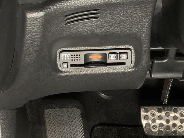 シビック セダンホンダセンシング ドラレコ LEDヘッド 前席シートヒーター スマートキー クルーズコントロール ターボ DVD再生 サイドエアバック ETC ESC ナビTV オートエアコン エアバッグ(24枚目)