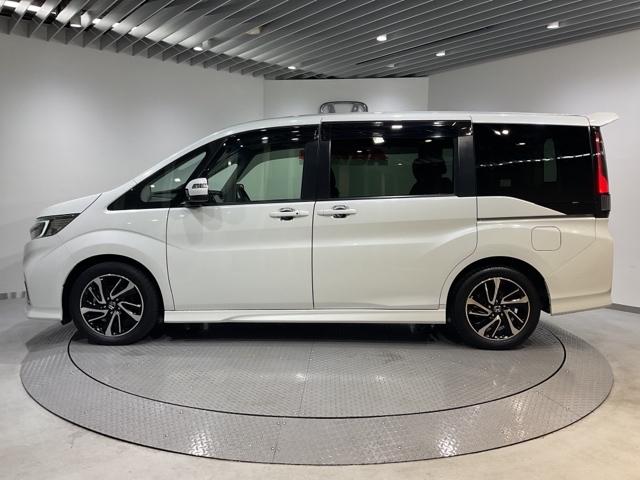 ステップワゴンスパーダ スパーダ・クールスピリットホンダセンシング サイドエアバック スマートキ 左右電動スライドドア バックモニタ Wエアコン 地TV ナビ&TV 三列シート 助手席エアバッグ ドライブレコーダ AAC(5枚目)