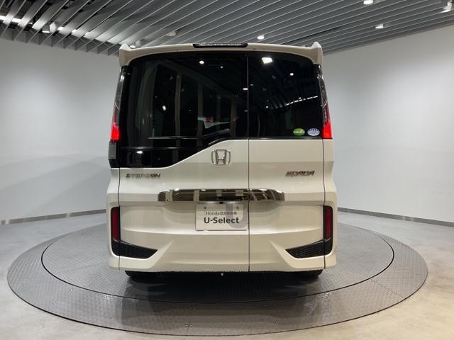 ステップワゴンスパーダ スパーダ・クールスピリットホンダセンシング サイドエアバック スマートキ 左右電動スライドドア バックモニタ Wエアコン 地TV ナビ&TV 三列シート 助手席エアバッグ ドライブレコーダ AAC(7枚目)