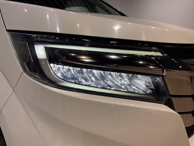 ステップワゴンスパーダ スパーダ・クールスピリットホンダセンシング サイドエアバック スマートキ 左右電動スライドドア バックモニタ Wエアコン 地TV ナビ&TV 三列シート 助手席エアバッグ ドライブレコーダ AAC(11枚目)