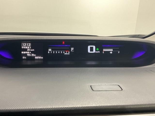 ステップワゴンスパーダ スパーダ・クールスピリットホンダセンシング サイドエアバック スマートキ 左右電動スライドドア バックモニタ Wエアコン 地TV ナビ&TV 三列シート 助手席エアバッグ ドライブレコーダ AAC(15枚目)