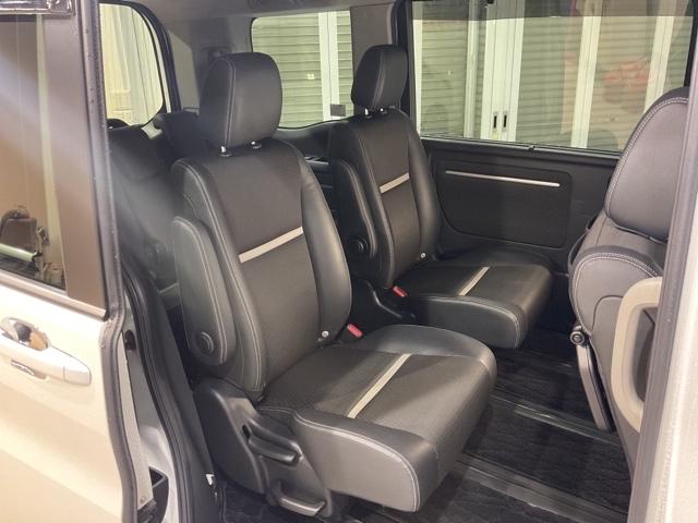 ステップワゴンスパーダ スパーダ・クールスピリットホンダセンシング サイドエアバック スマートキ 左右電動スライドドア バックモニタ Wエアコン 地TV ナビ&TV 三列シート 助手席エアバッグ ドライブレコーダ AAC(18枚目)