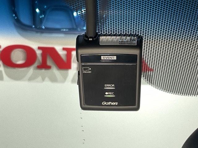 ステップワゴンスパーダ スパーダ・クールスピリットホンダセンシング サイドエアバック スマートキ 左右電動スライドドア バックモニタ Wエアコン 地TV ナビ&TV 三列シート 助手席エアバッグ ドライブレコーダ AAC(26枚目)