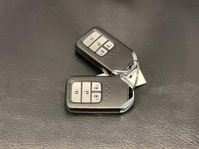 ステップワゴンスパーダ スパーダ・クールスピリットホンダセンシング サイドエアバック スマートキ 左右電動スライドドア バックモニタ Wエアコン 地TV ナビ&TV 三列シート 助手席エアバッグ ドライブレコーダ AAC(36枚目)