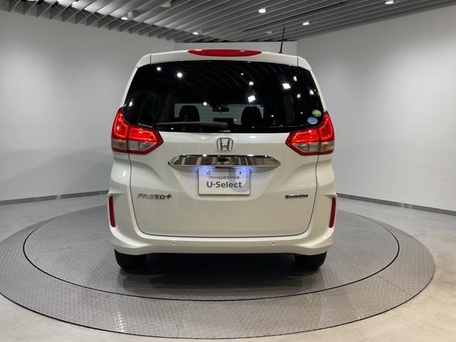 フリード+ハイブリッド ハイブリッドG・ホンダセンシング 四駆 バックモニター 盗難防止装置 ナビ・TV キーレス ETC車載器 地デジ クルーズコントロール AAC DVD再生 ECON パワーウィンドウ エアバッグ(7枚目)