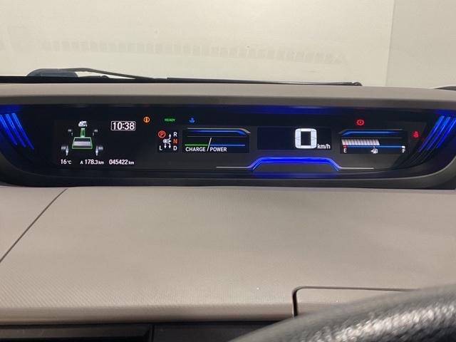 フリード+ハイブリッド ハイブリッドG・ホンダセンシング 四駆 バックモニター 盗難防止装置 ナビ・TV キーレス ETC車載器 地デジ クルーズコントロール AAC DVD再生 ECON パワーウィンドウ エアバッグ(15枚目)