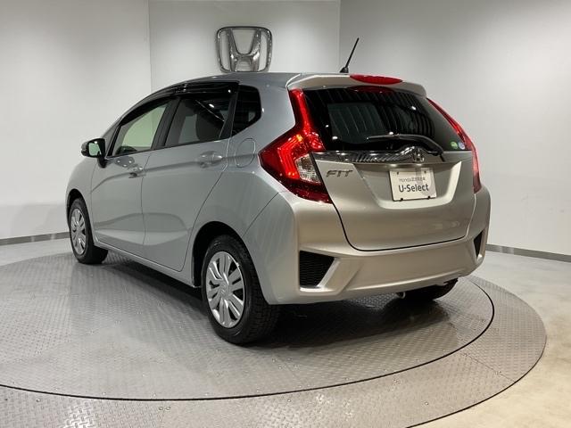 フィット １５ＸＬ　盗難防止システム　クルコン　スマートキー　シティブレーキアクティブシステム　ＥＴＣ　ＬＥＤヘッド　４ＷＤ（4枚目）