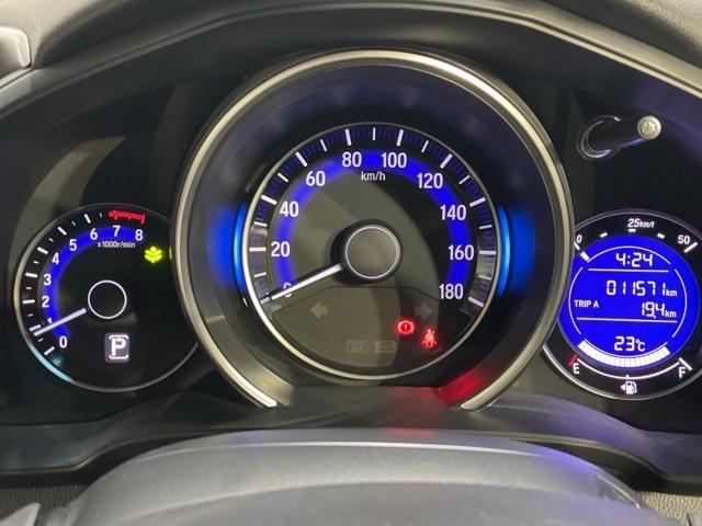 フィット １５ＸＬ　盗難防止システム　クルコン　スマートキー　シティブレーキアクティブシステム　ＥＴＣ　ＬＥＤヘッド　４ＷＤ（13枚目）