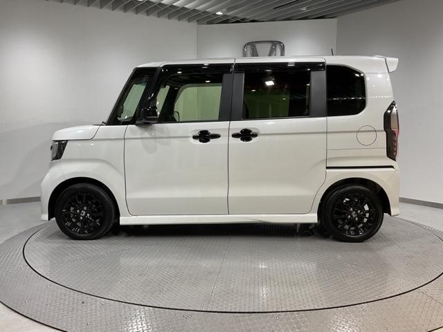 N-BOXカスタム L サイドエアバッグ ナビTV Aストップ シートヒータ キーフリーシステム LEDライト リアカメ クルーズコントロール AC DVD視聴可能 スマキー ETC 横滑り防止 フルセグTV ABS(4枚目)