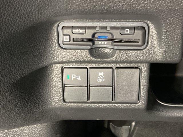 N-BOXカスタム L サイドエアバッグ ナビTV Aストップ シートヒータ キーフリーシステム LEDライト リアカメ クルーズコントロール AC DVD視聴可能 スマキー ETC 横滑り防止 フルセグTV ABS(27枚目)