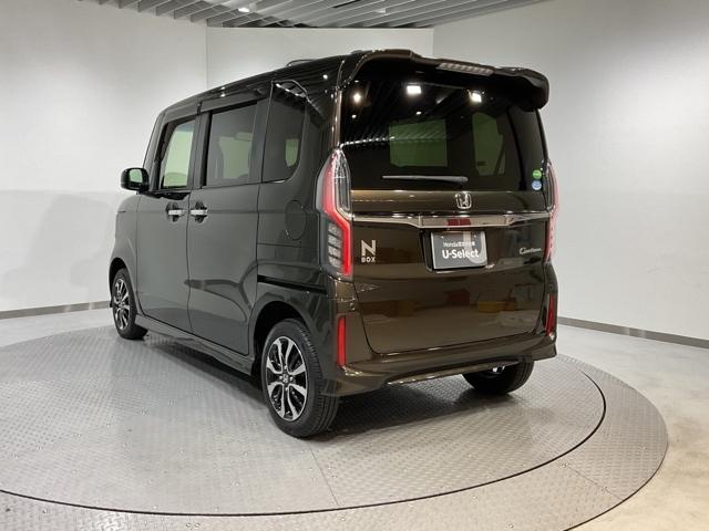 N-BOXカスタム G・Lホンダセンシング 【いまコレ+】新品フロアマット エアコン 衝突被害軽減装置 シ-トヒ-タ- VSA パワーウィンドウ エアバック 4WD車 キーフリー 地デジ サイドエアバック クルコン スマートキ ナビTV LED(5枚目)
