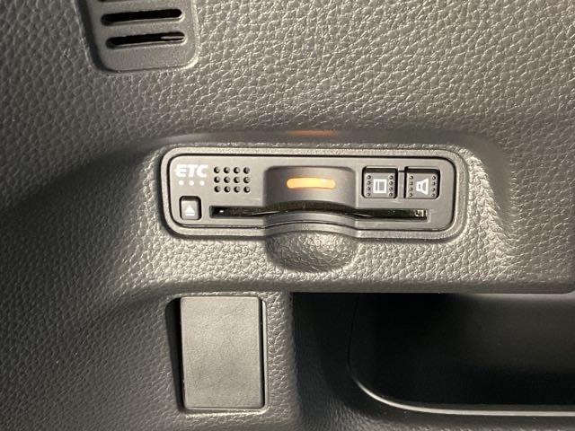 N-BOXカスタム G・Lホンダセンシング 【いまコレ+】新品フロアマット エアコン 衝突被害軽減装置 シ-トヒ-タ- VSA パワーウィンドウ エアバック 4WD車 キーフリー 地デジ サイドエアバック クルコン スマートキ ナビTV LED(26枚目)