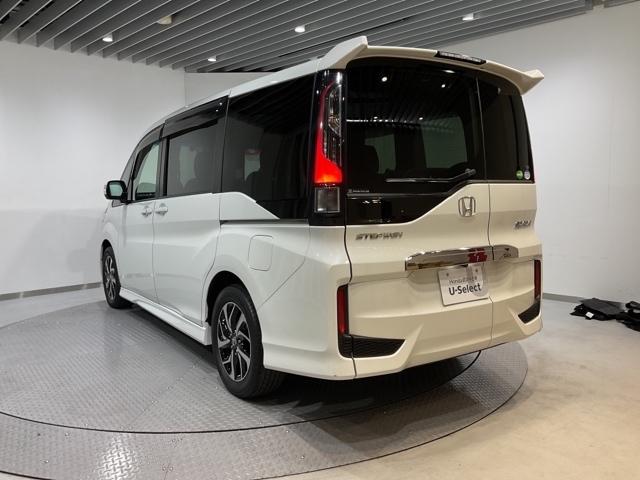 ステップワゴンスパーダ スパーダホンダセンシング 盗難防止 助手席エアバッグ Wパワスラ 地デジ LEDライト 横滑り防止システム オートエアコン リアカメラ ドライブレコーダー装着車 ナビ&TV 三列シート ETC付(5枚目)