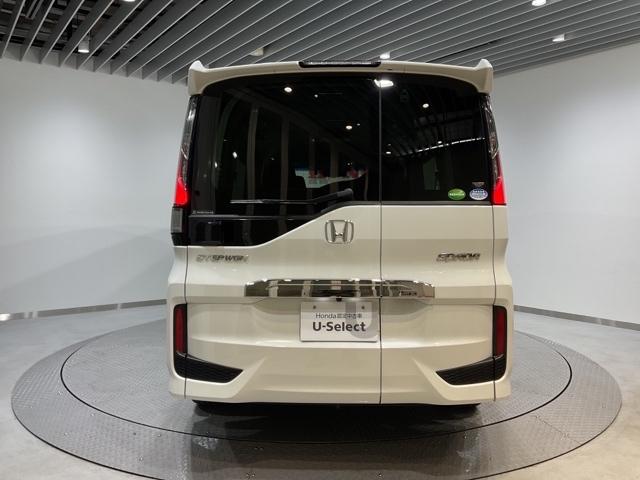 ステップワゴンスパーダ スパーダホンダセンシング 盗難防止 助手席エアバッグ Wパワスラ 地デジ LEDライト 横滑り防止システム オートエアコン リアカメラ ドライブレコーダー装着車 ナビ&TV 三列シート ETC付(6枚目)