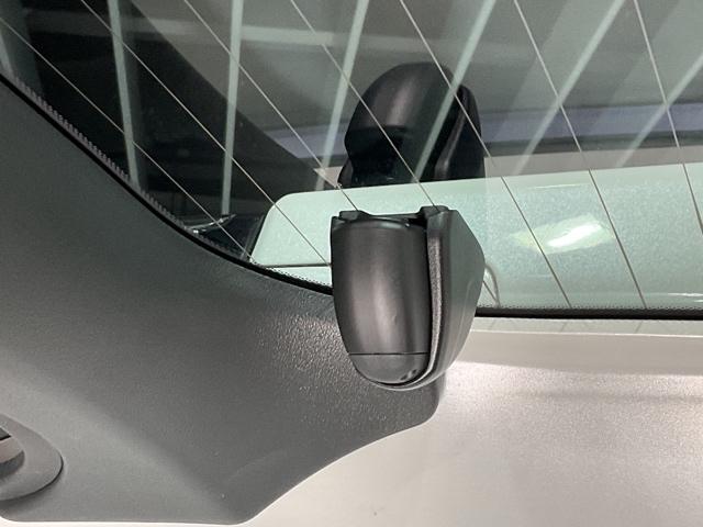 ステップワゴンスパーダ スパーダホンダセンシング 盗難防止 助手席エアバッグ Wパワスラ 地デジ LEDライト 横滑り防止システム オートエアコン リアカメラ ドライブレコーダー装着車 ナビ&TV 三列シート ETC付(28枚目)