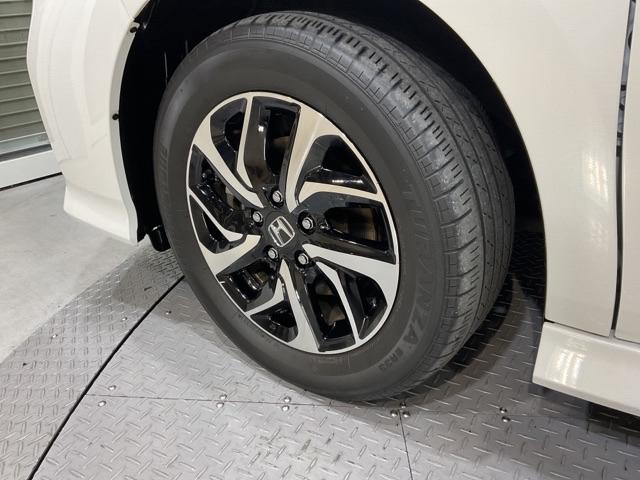 ステップワゴンスパーダ スパーダホンダセンシング 盗難防止 助手席エアバッグ Wパワスラ 地デジ LEDライト 横滑り防止システム オートエアコン リアカメラ ドライブレコーダー装着車 ナビ&TV 三列シート ETC付(38枚目)