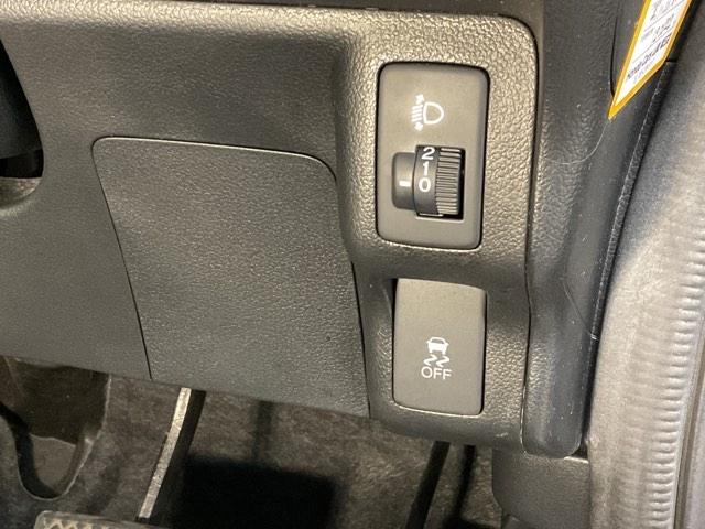 Ｎ－ＢＯＸ ＧＳＳパッケージ　Ｗ電動ドア　Ｉストップ　ダブルエアバック　ＴＶナビ　イモビ　地デジ　スマートキー＆プッシュスタート　ＤＶＤ視聴可　ＥＴＣ付き　フルオートエアコン　キーレスエントリ　パワーウインドウ（29枚目）