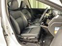 乗降がしやすい運転席。高さが調節できて小柄な方でもベストポジションをとることができます。