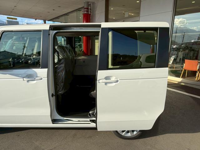 Ｎ－ＢＯＸ ベースグレード　ＦＦ　届出済み未使用車　両側パワースライドドア　オーディオレス（11枚目）