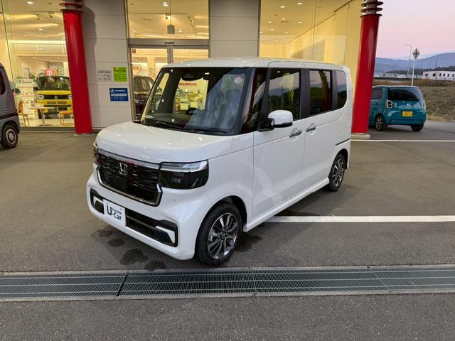 Ｎ－ＢＯＸカスタム ベースグレード　ＦＦ　届出済未使用車　両側パワースライドドア　オーディオレス　バックカメラ　アダプティブクルーズコントロール　レーンアシスト　クリアランスソナー　シートヒーター　アイドリングストップ　盗難防止（2枚目）
