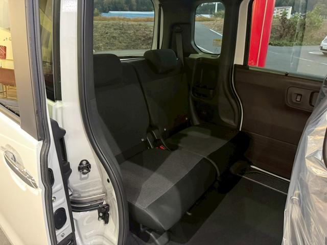 Ｎ－ＢＯＸカスタム ベースグレード　ＦＦ　届出済未使用車　両側パワースライドドア　オーディオレス　バックカメラ　アダプティブクルーズコントロール　レーンアシスト　クリアランスソナー　シートヒーター　アイドリングストップ　盗難防止（12枚目）