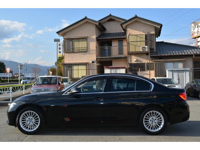 320d 禁煙車 衝突軽減ブレーキ レーンアシスト リアセンサー バックカメラ コンフォートアクセス ブラウンレザー(5枚目)