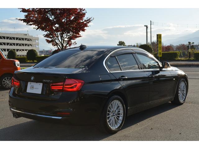 320d 禁煙車 衝突軽減ブレーキ レーンアシスト リアセンサー バックカメラ コンフォートアクセス ブラウンレザー(9枚目)