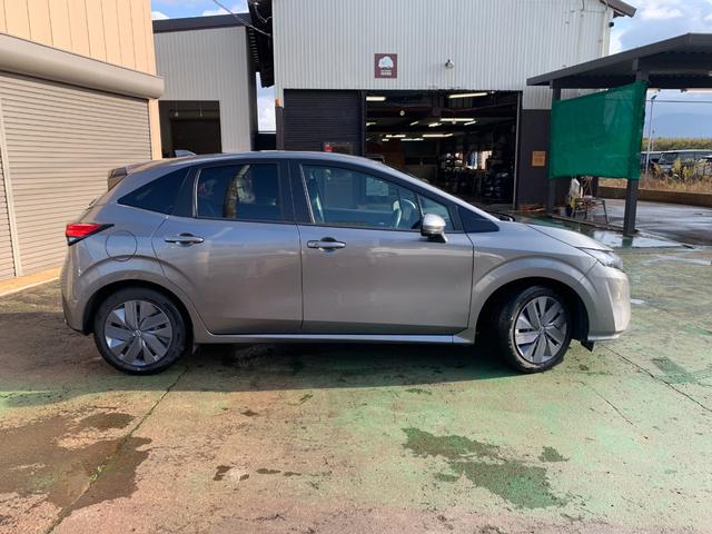 ノート Ｘ　ＦＯＵＲ　メーカーナビ　アラウンドビューモニター　プロパイロット　置くだけ充電　衝突軽減装置　ＥＴＣ２．０　メーカー保障継承渡（2枚目）